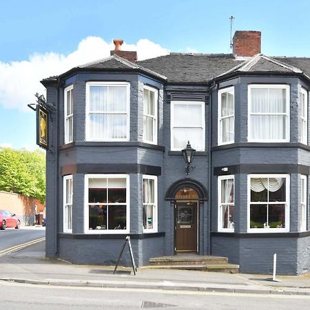 Hotel The Victoria Newcastle-under-Lyme Exterior foto